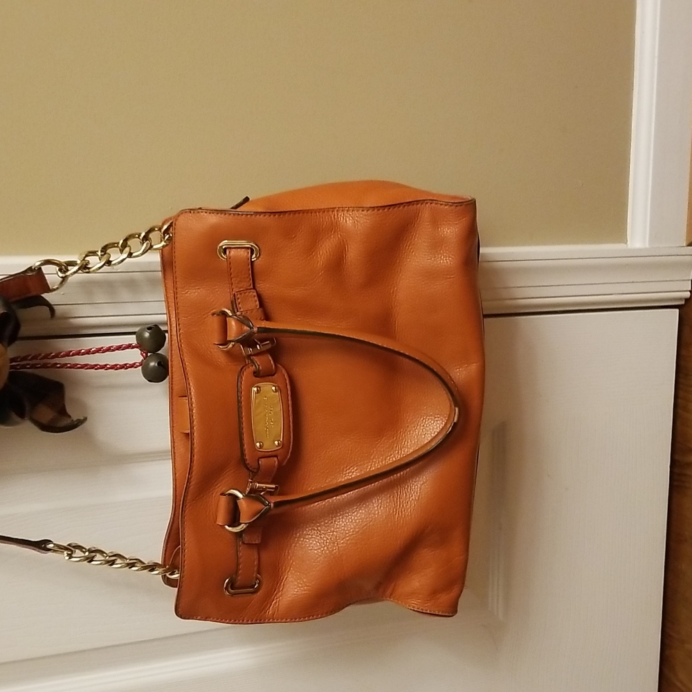โAutumn orange Michael Kors bagโฃ - Picture 3 of 15